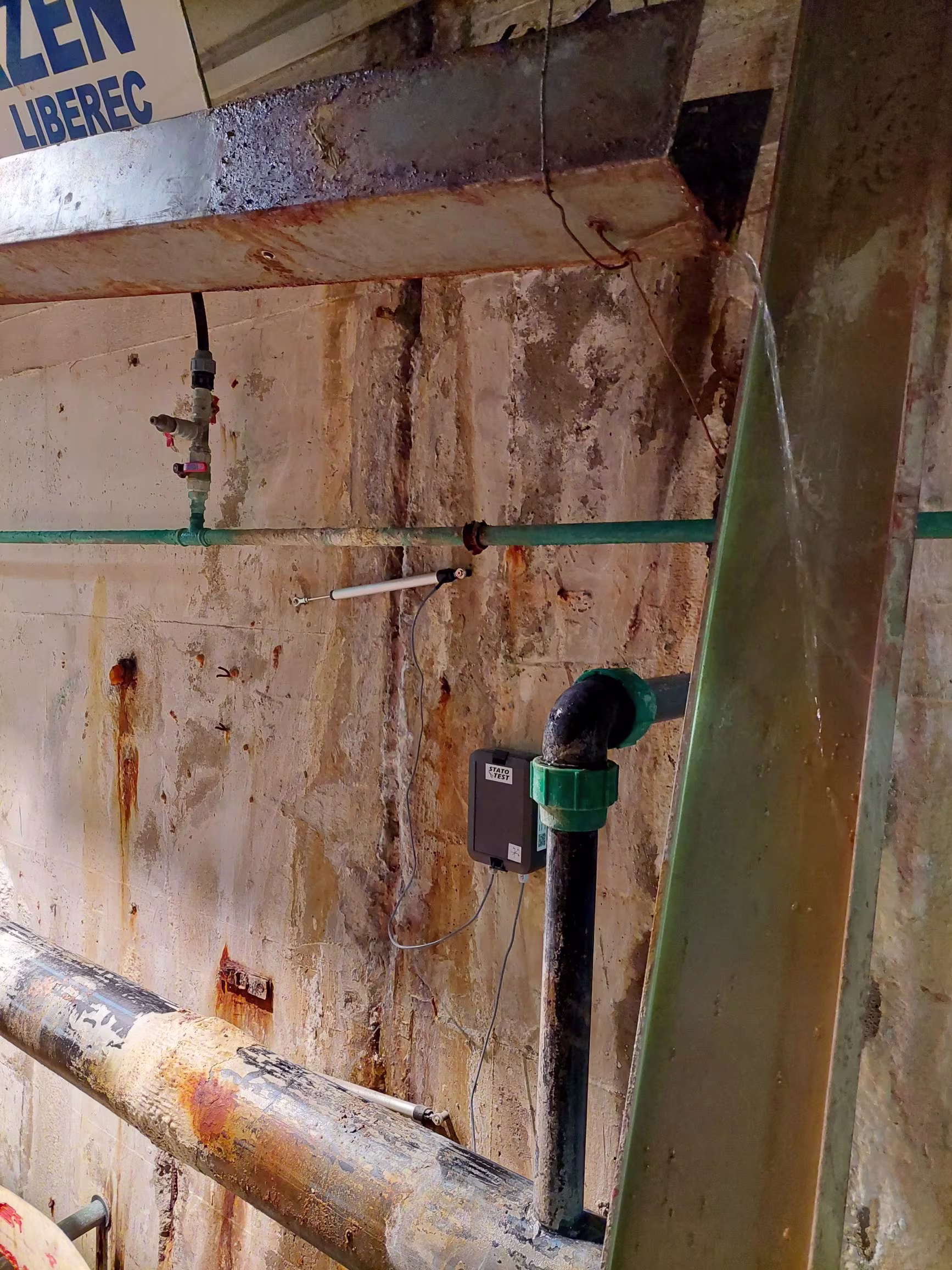 Structural monitoring of the Liberec swimming pool with IoT sensors